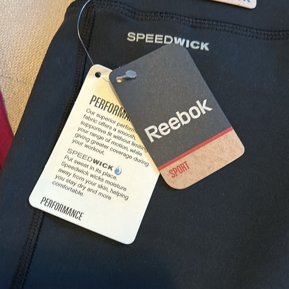 NWT Reebok- performance tight fit, speed, wick sport, leggings, size extra small - Picture 3 of 6